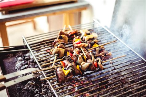Grill Like a Boss: Expert Tips for Impressing Your Guests with Fire Magic